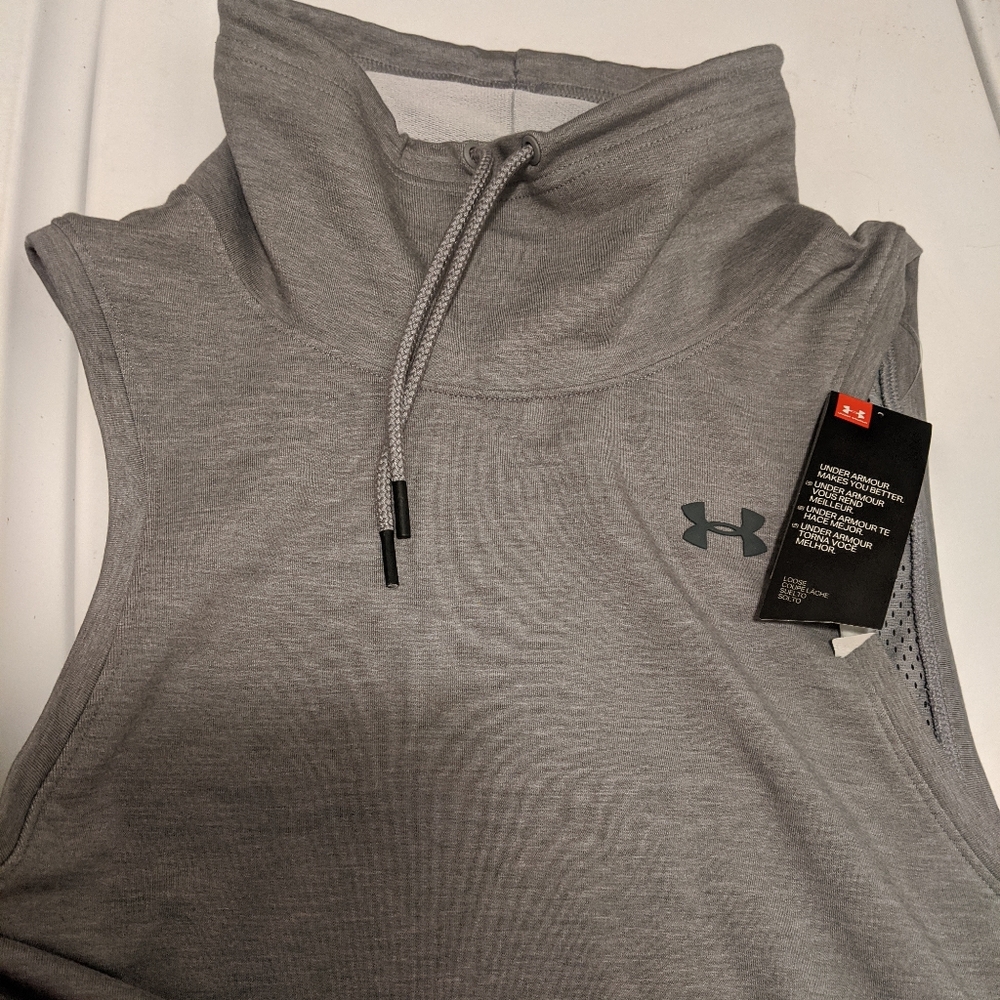 NWT UA Fleece Crop - Picture 4 of 12
